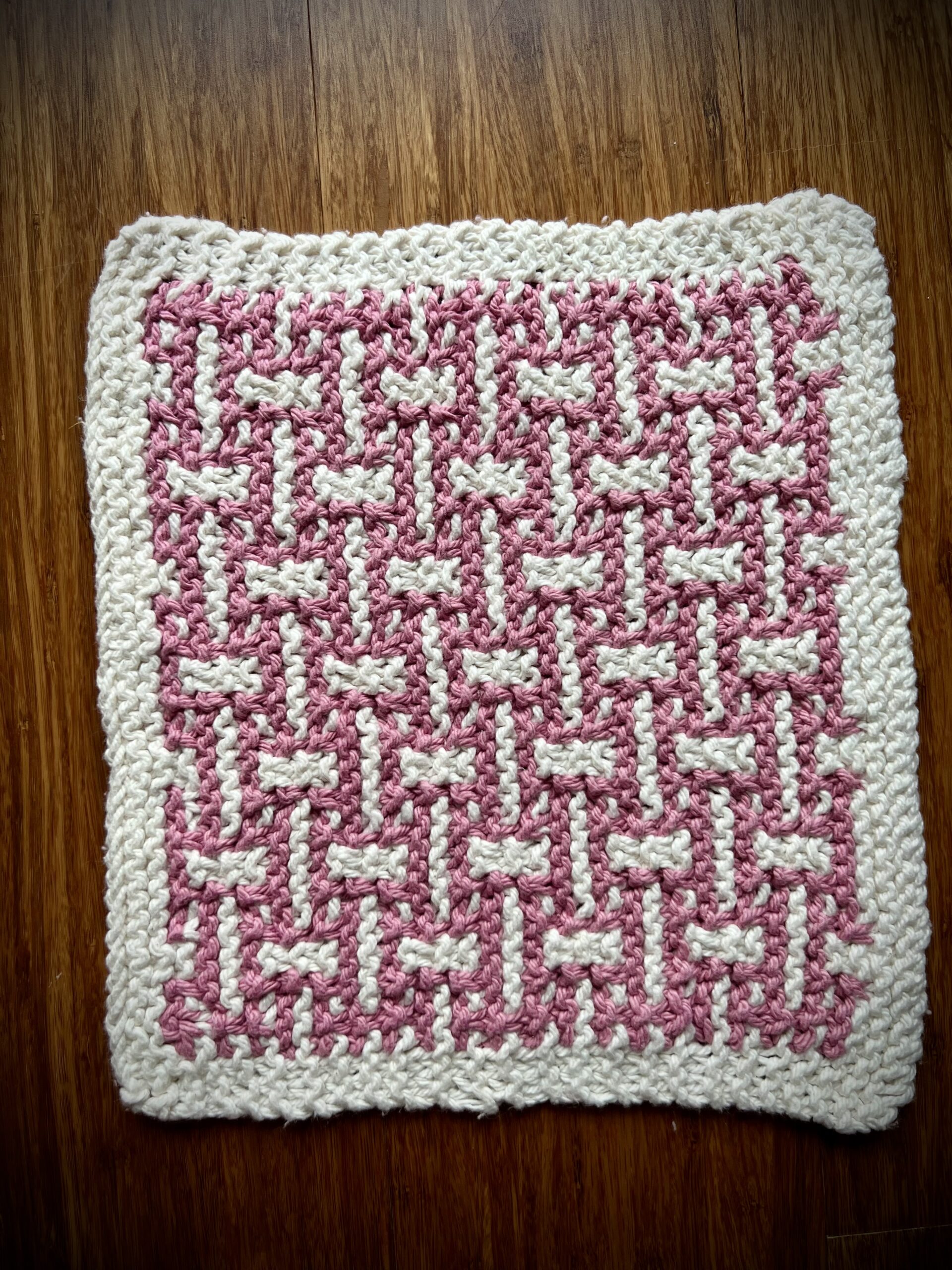 Pink and white dish / wash cloth