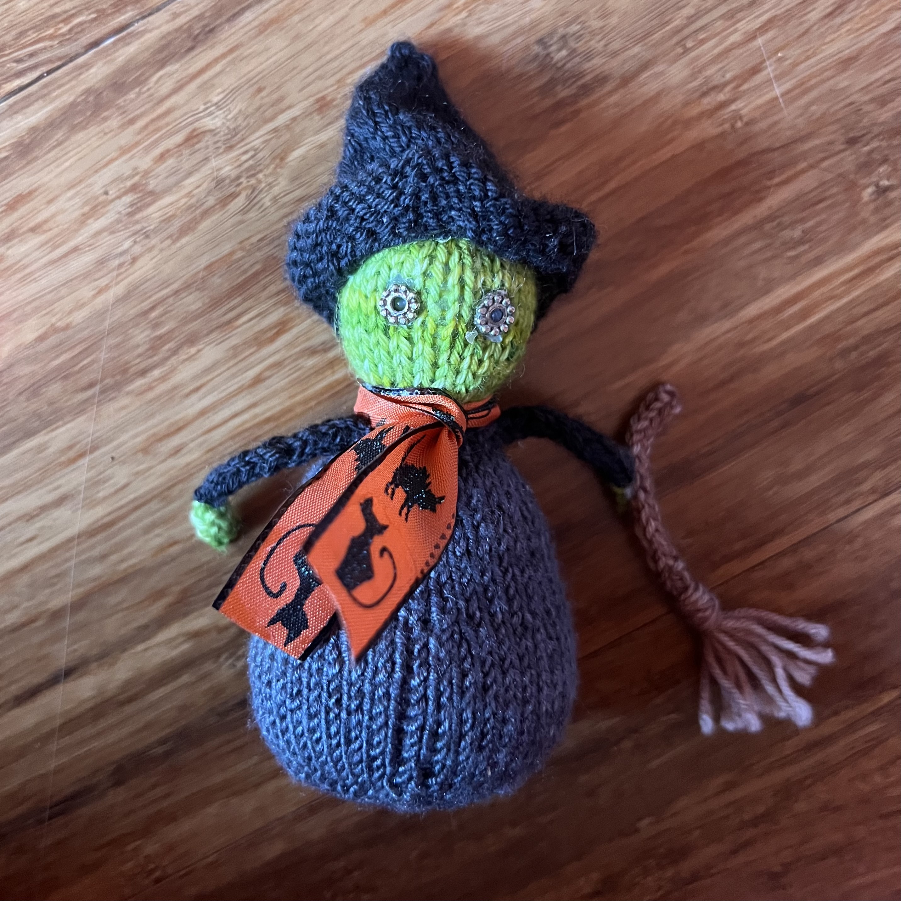 Witch with scarf & broom ornament / doll